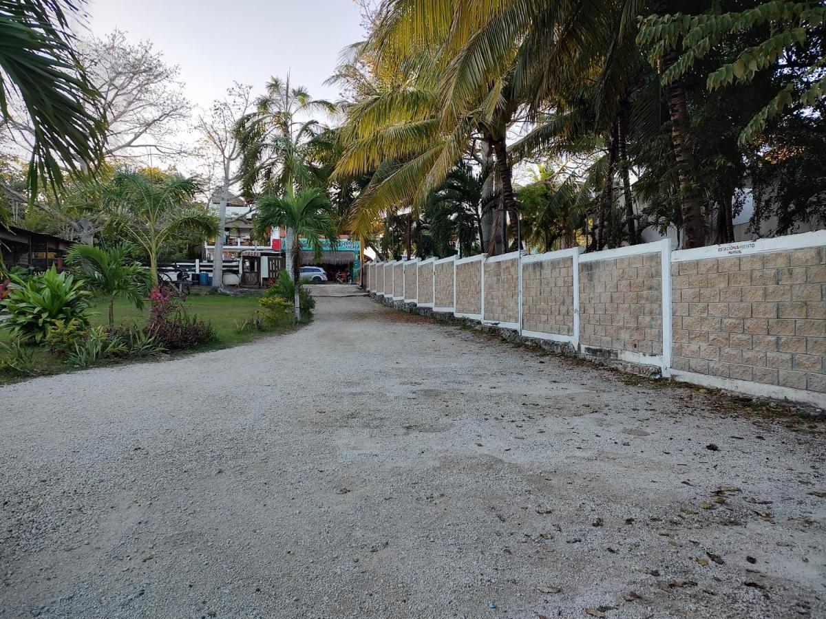 Papitos Bacalar Hotel And Marina Exterior photo