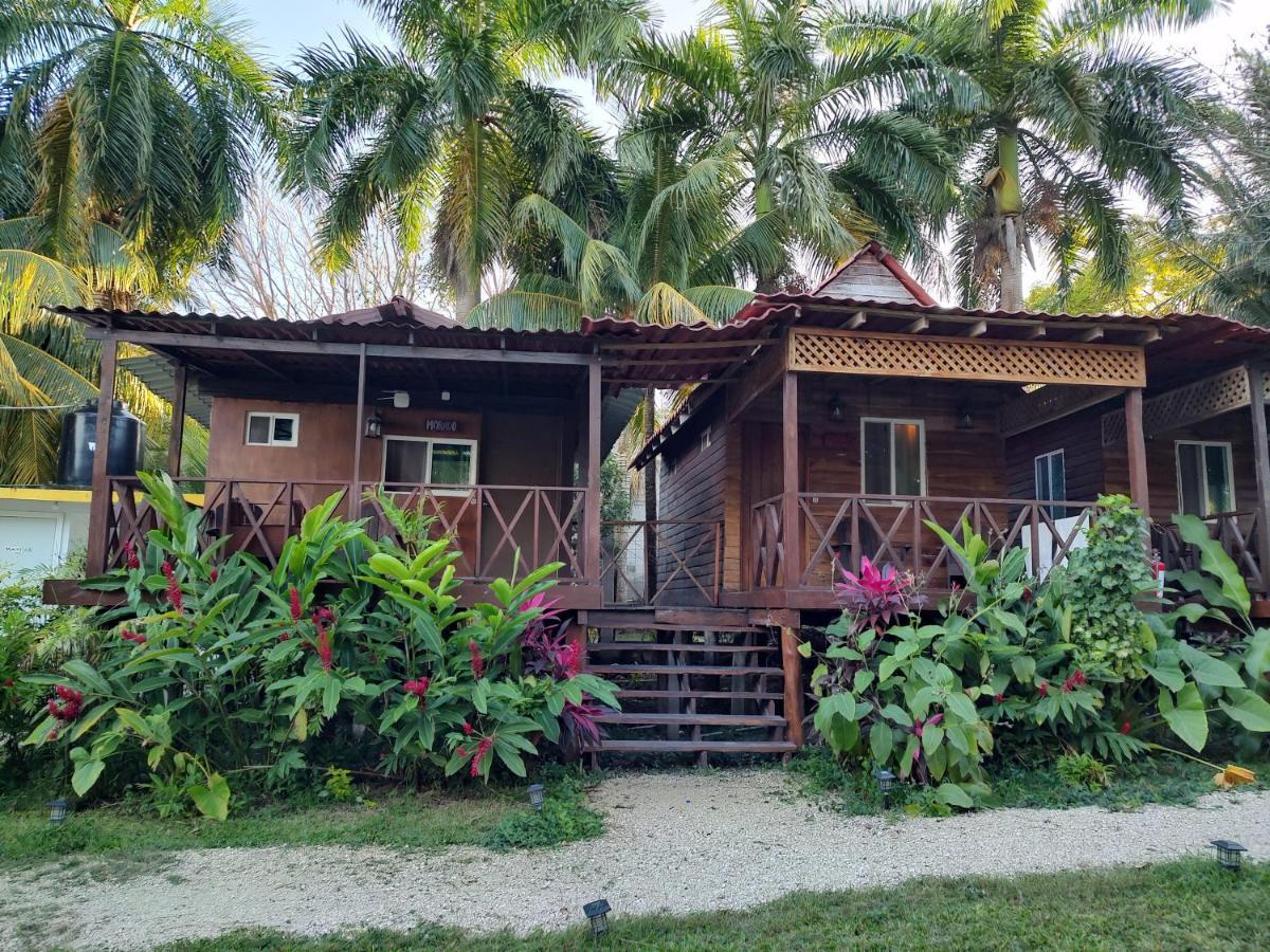 Papitos Bacalar Hotel And Marina Exterior photo